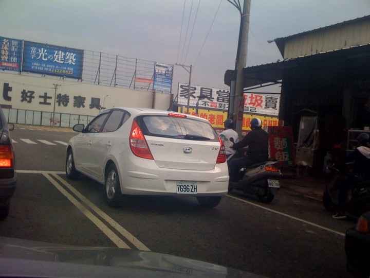i30